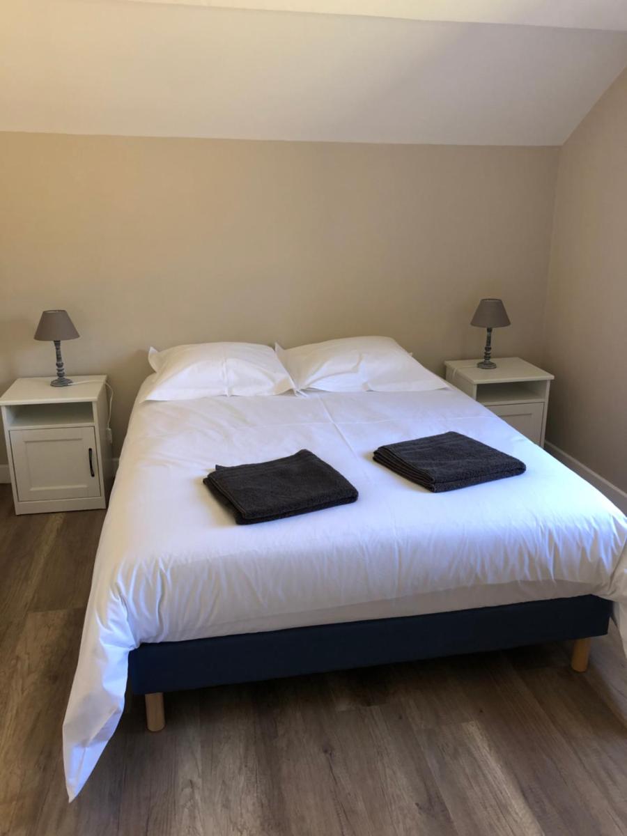 Les Iris - Housity