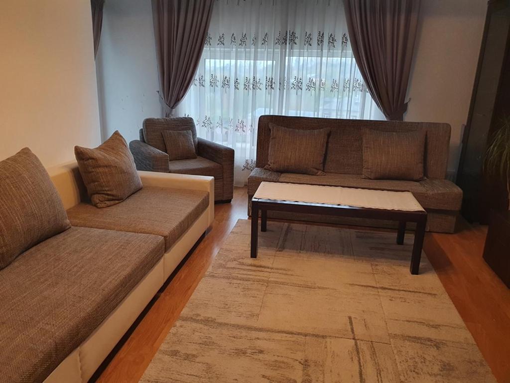Cozy apartment Bukovina - Housity