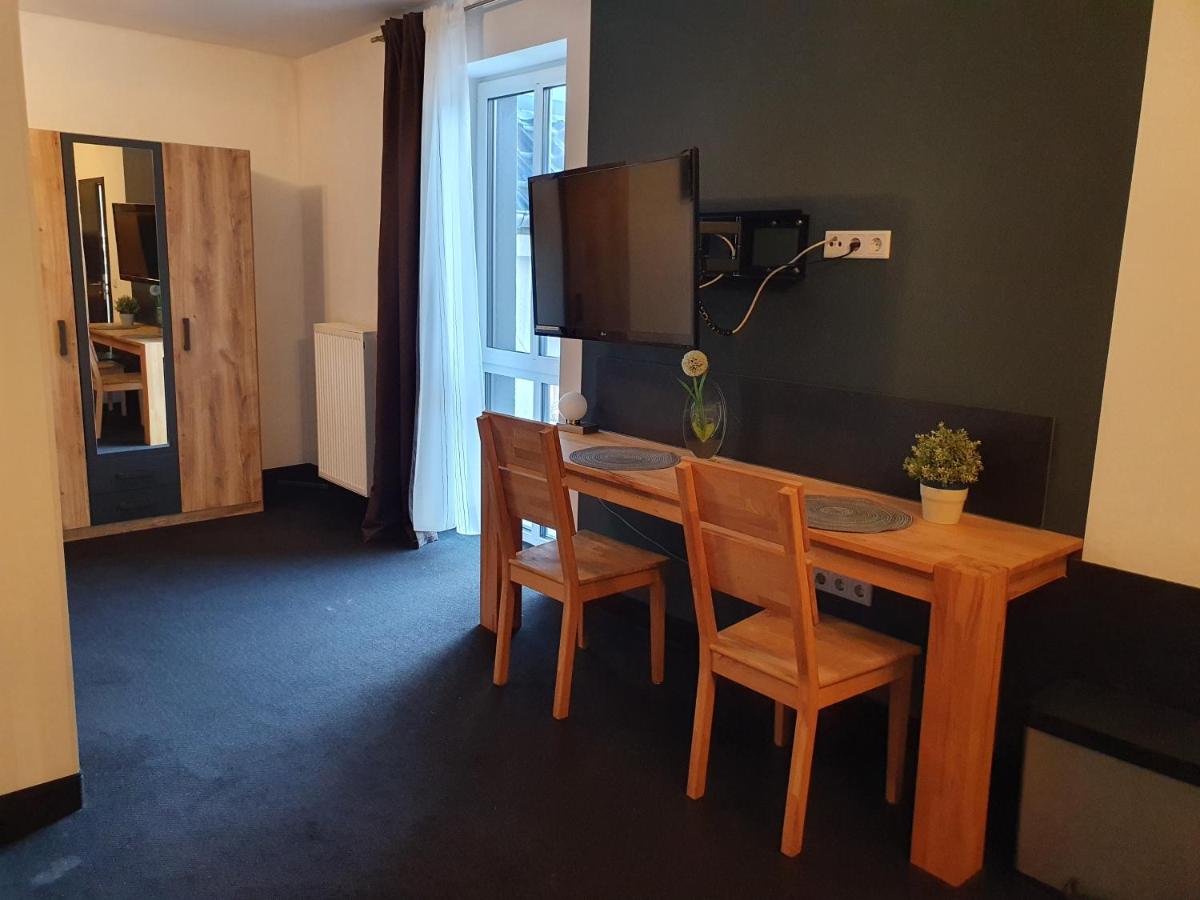 Wohlfühl-Appartment Bielefeld-City + WLAN - Housity