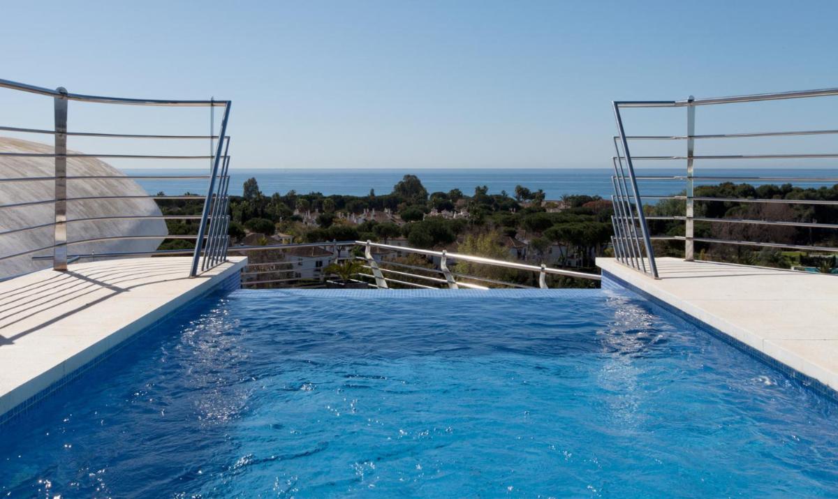 Piscina en o cerca de Senator Banus