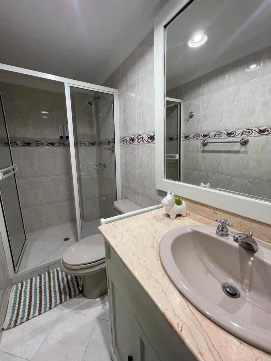 Nuevo y Moderno Alojamiento Laureles, Habitación Privada - Housity