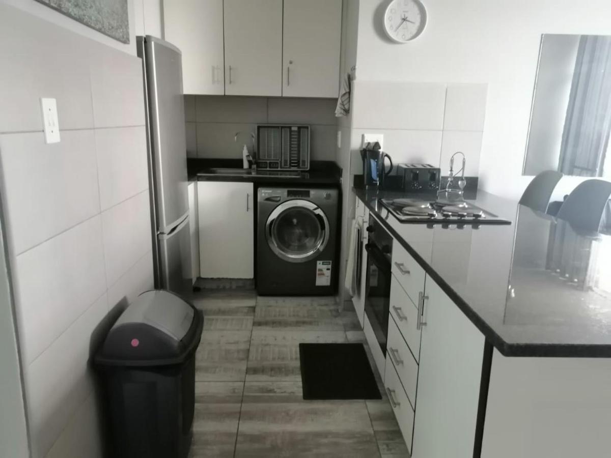 DURBAN BEACHFRONT - Tenbury 903 - Housity