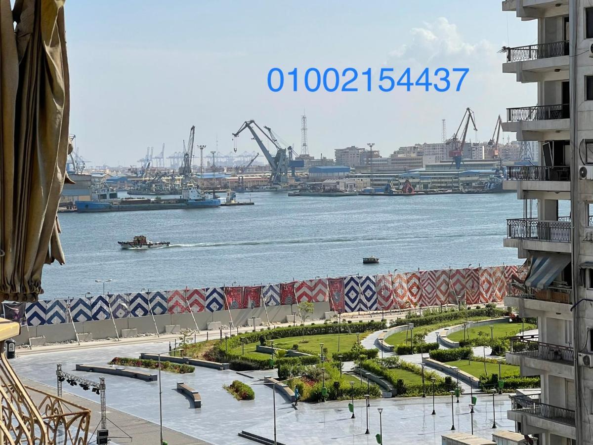 شقة سوبر 3 غرف مطله علي قناة السويس بورسعيد 714 - Housity