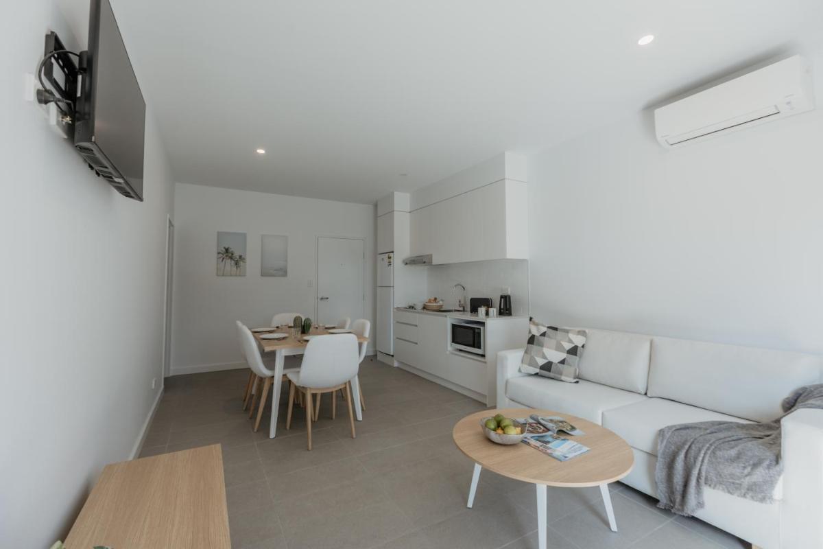 Beach & Bay Stay Motel - Housity