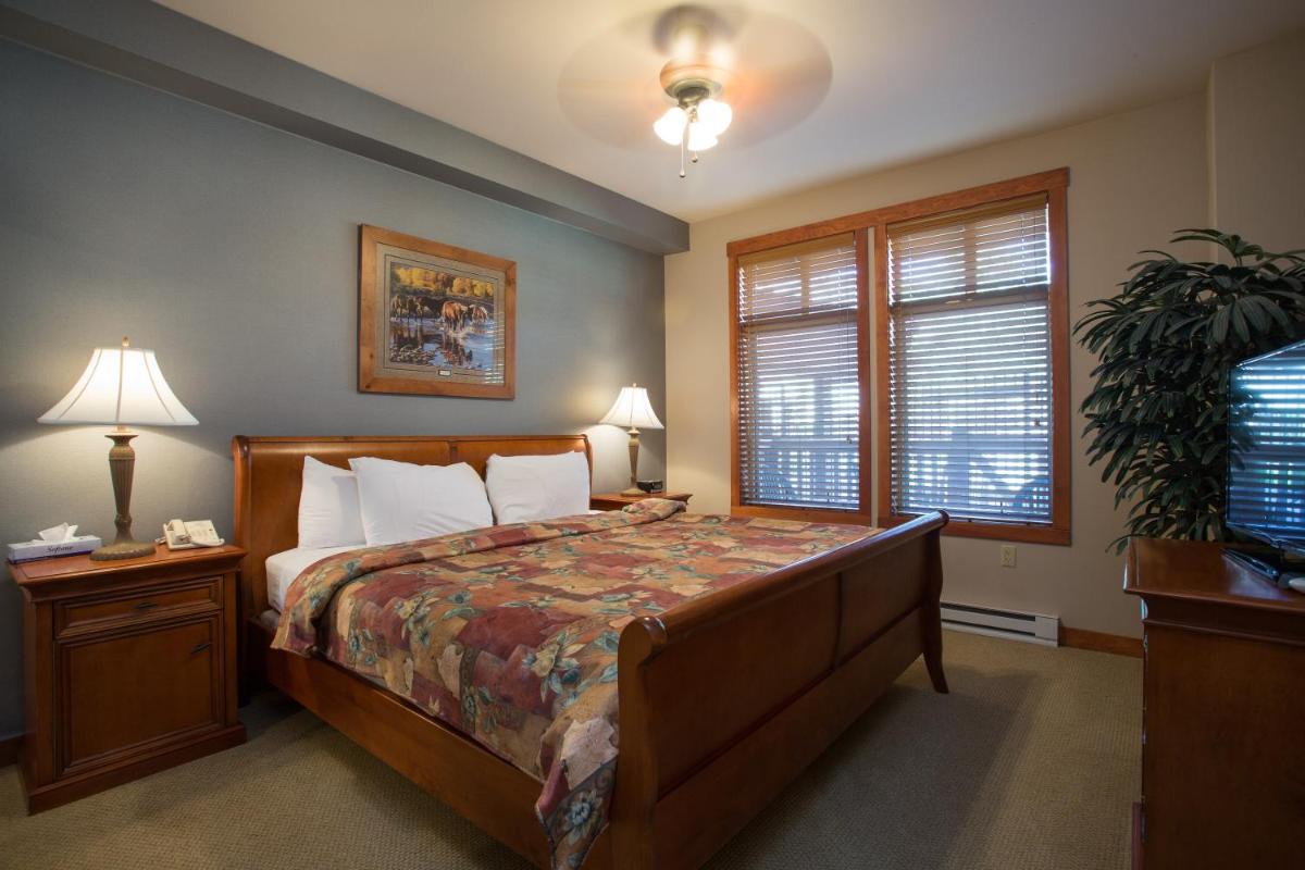 1105 - One Bedroom Standard Eagle Springs West condo - Housity