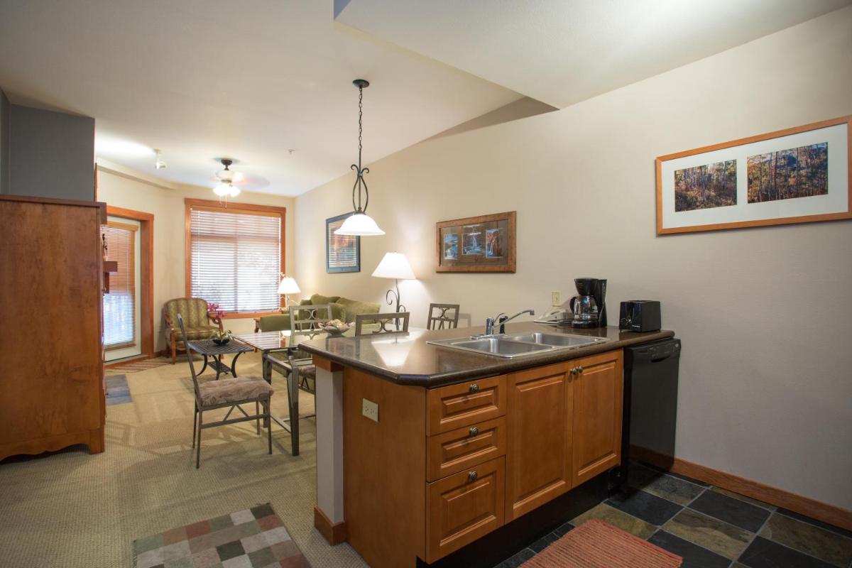 1105 - One Bedroom Standard Eagle Springs West condo - Housity