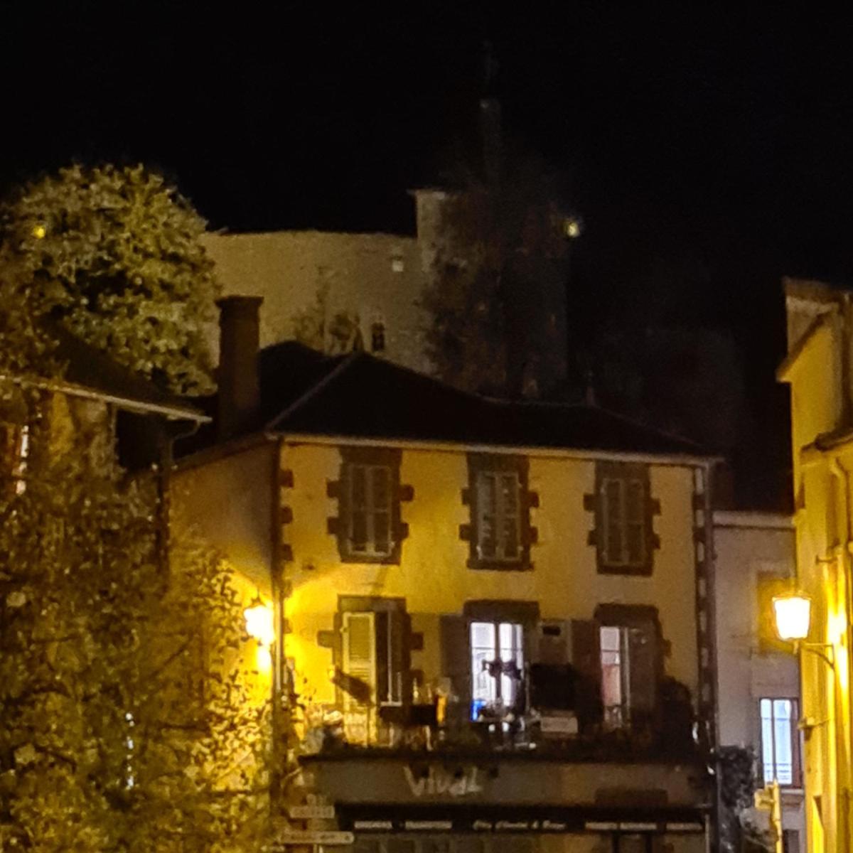 Gite de la Châteldonnaise - Housity