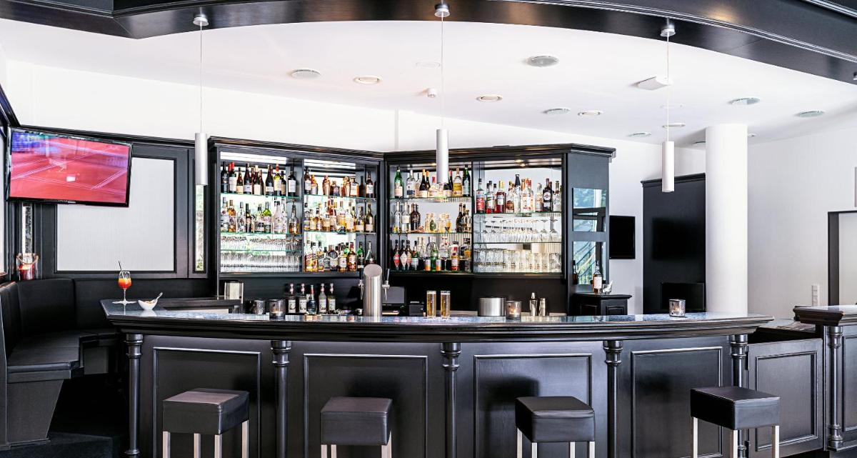 Victor's Residenz-Hotel Gummersbach - Housity