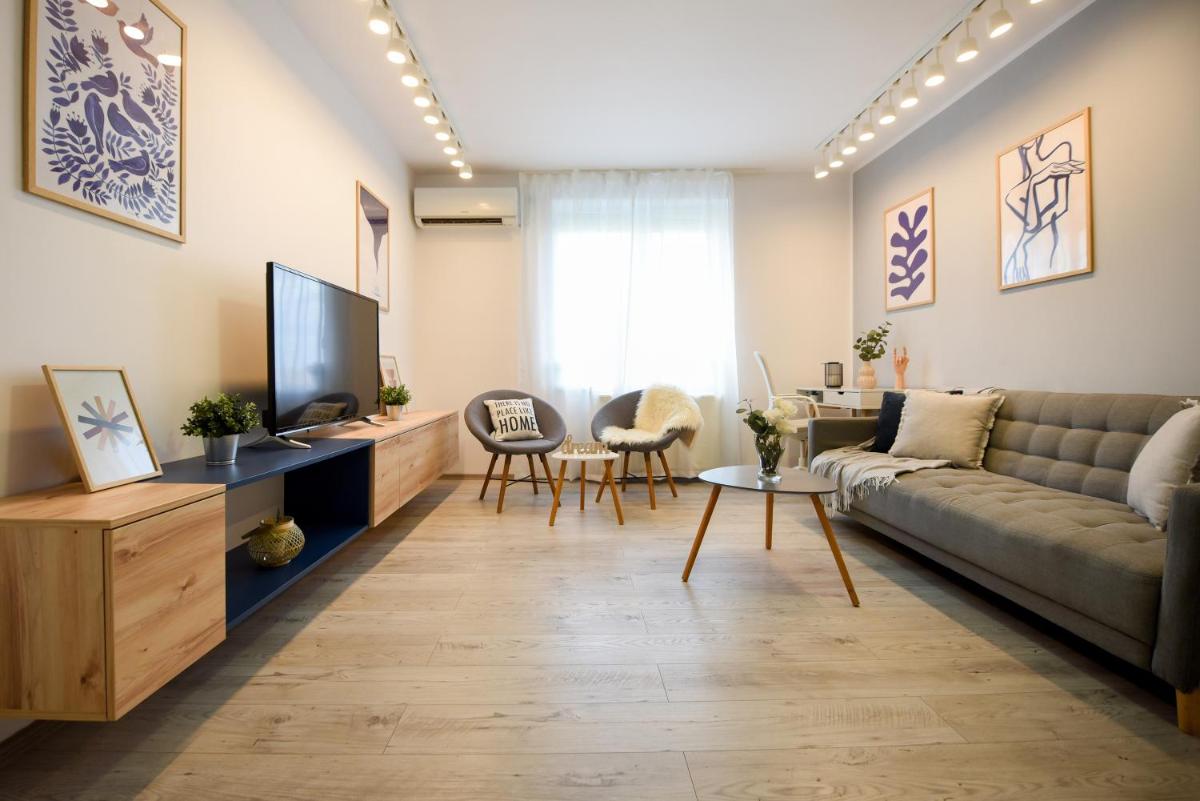 Suitetrails - THUNDERSTORM - Spacious 2BR Apt at Piata Romana