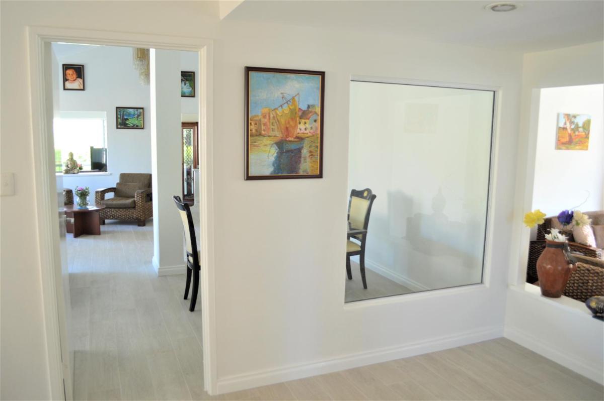 Suitetrails - Beautiful Coastal Home in Hillarys, Perth, Western Australia