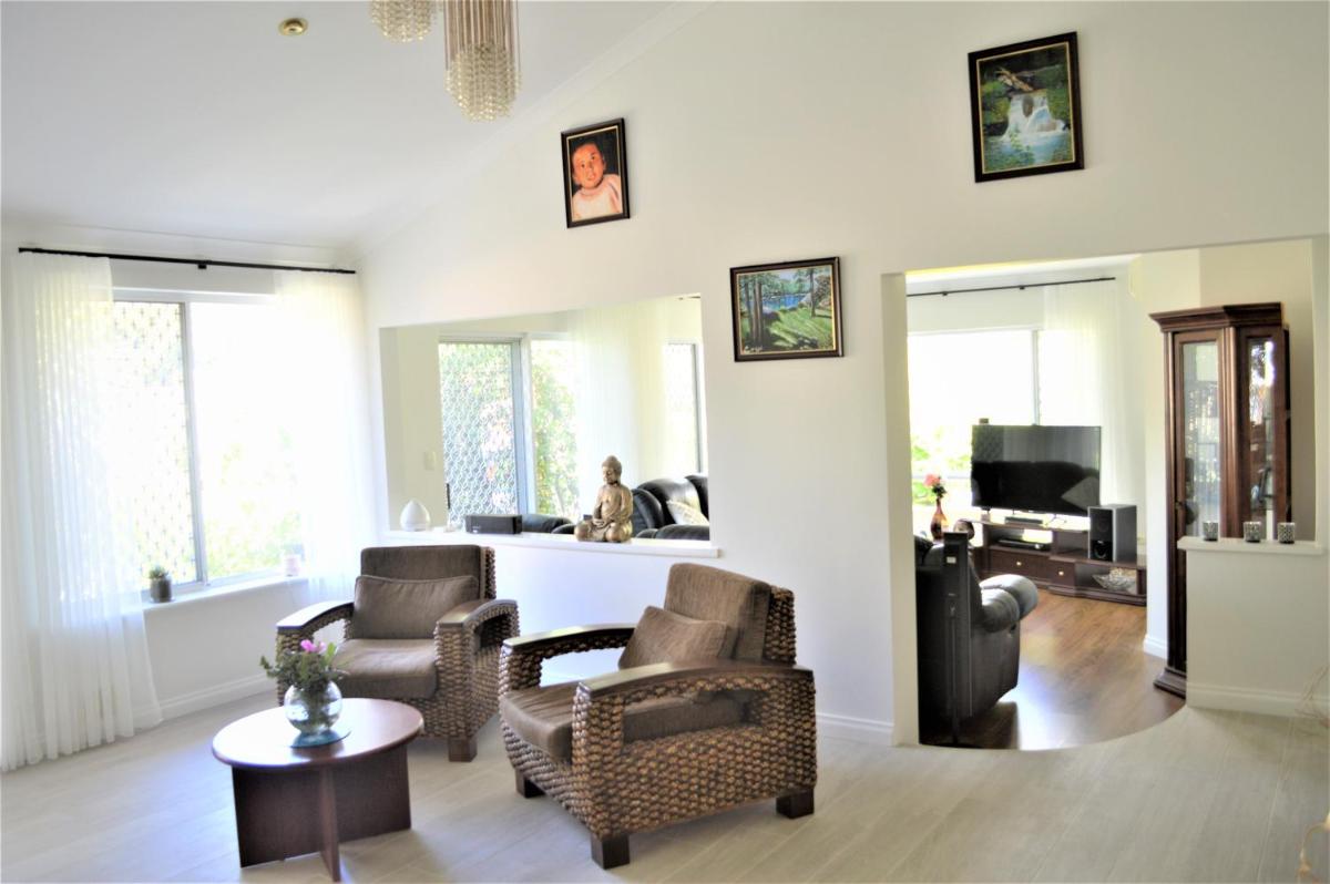 Suitetrails - Beautiful Coastal Home in Hillarys, Perth, Western Australia