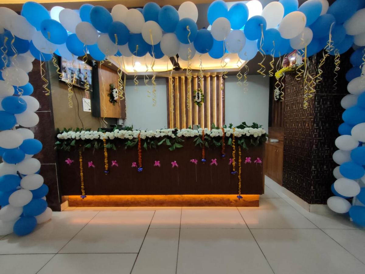 Hotel Crown Inn - Housity
