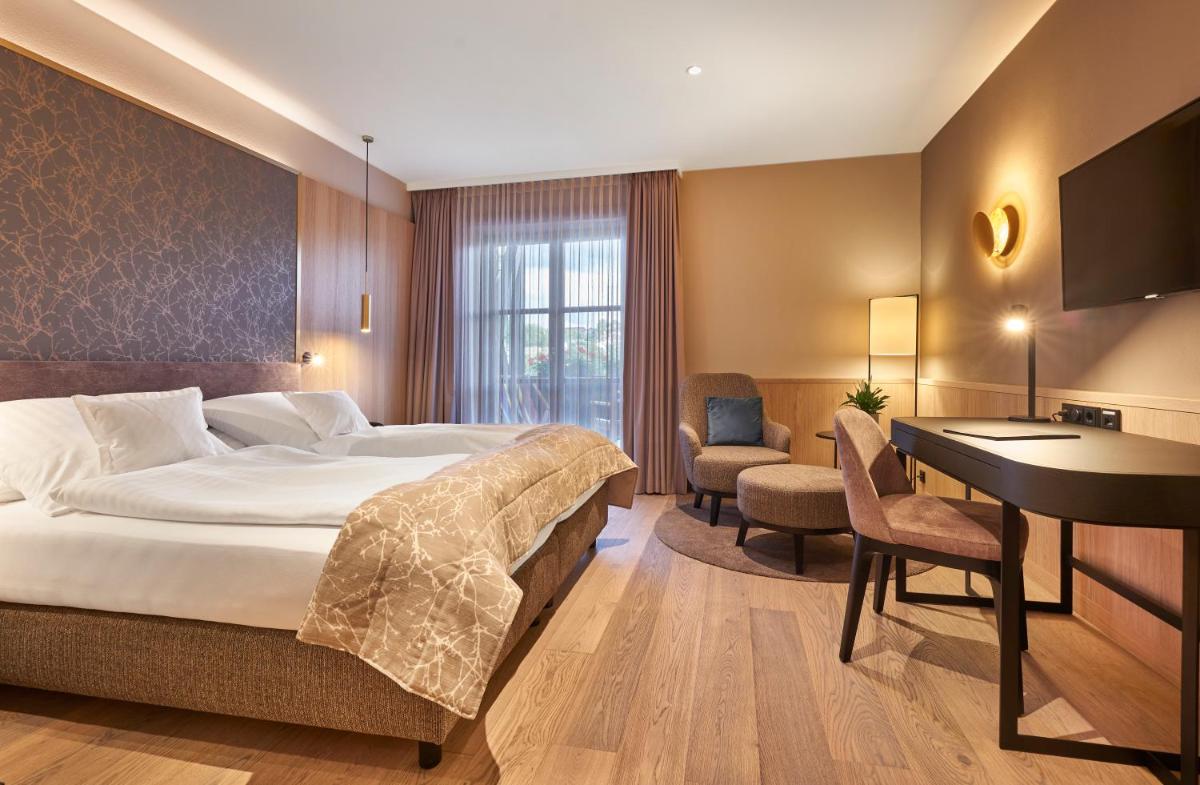 Hotel zur Waldbahn - Housity