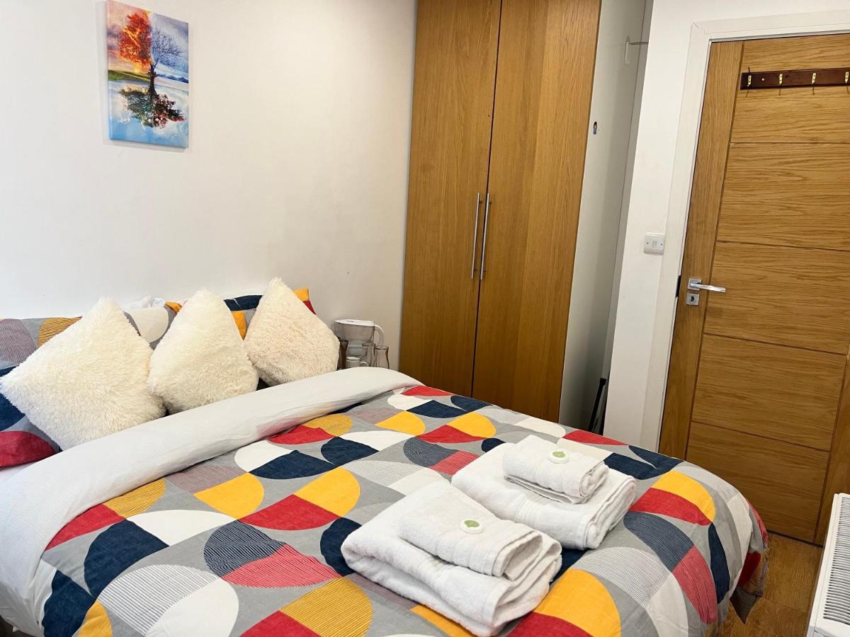 Comfortable bedroom in Clapham - Housity