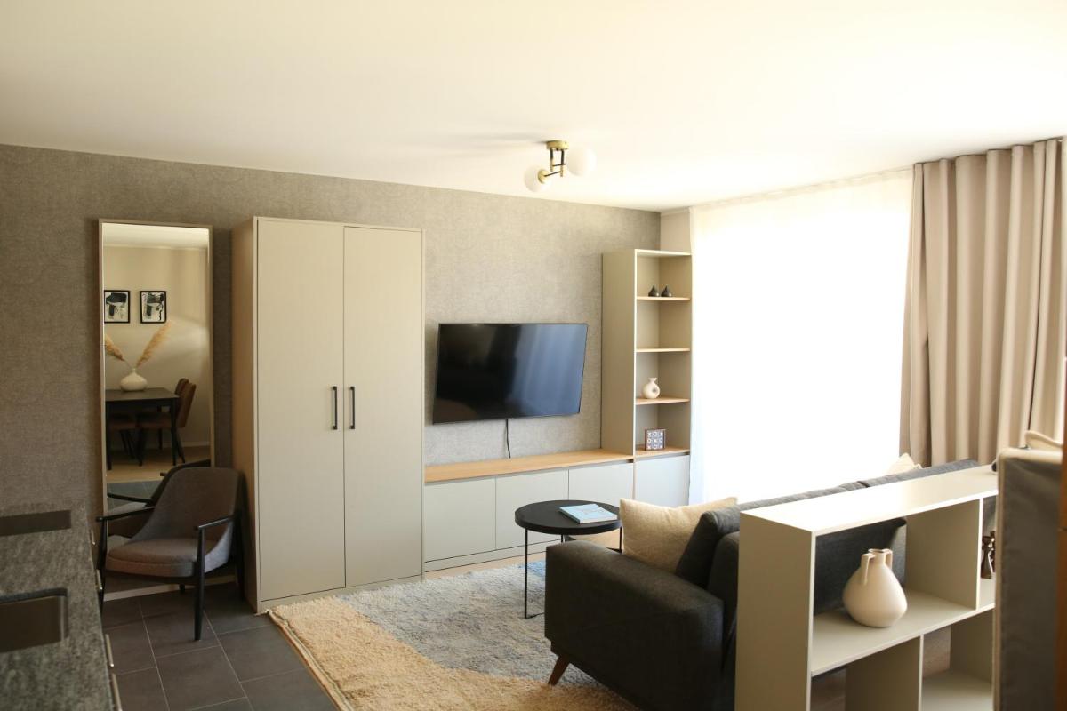 Suitetrails - Lamira - Serviced Apartments