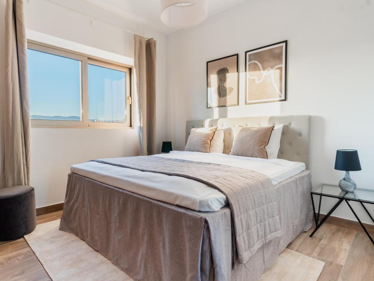 Wonderful vacation studio for up to four with balcony All yours - Housity