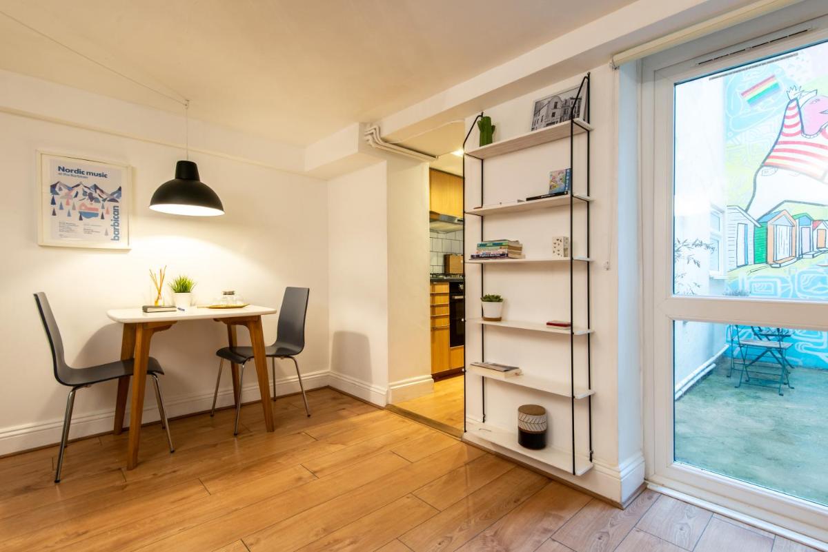 60 Steps to the Sea with Private Courtyard - Housity