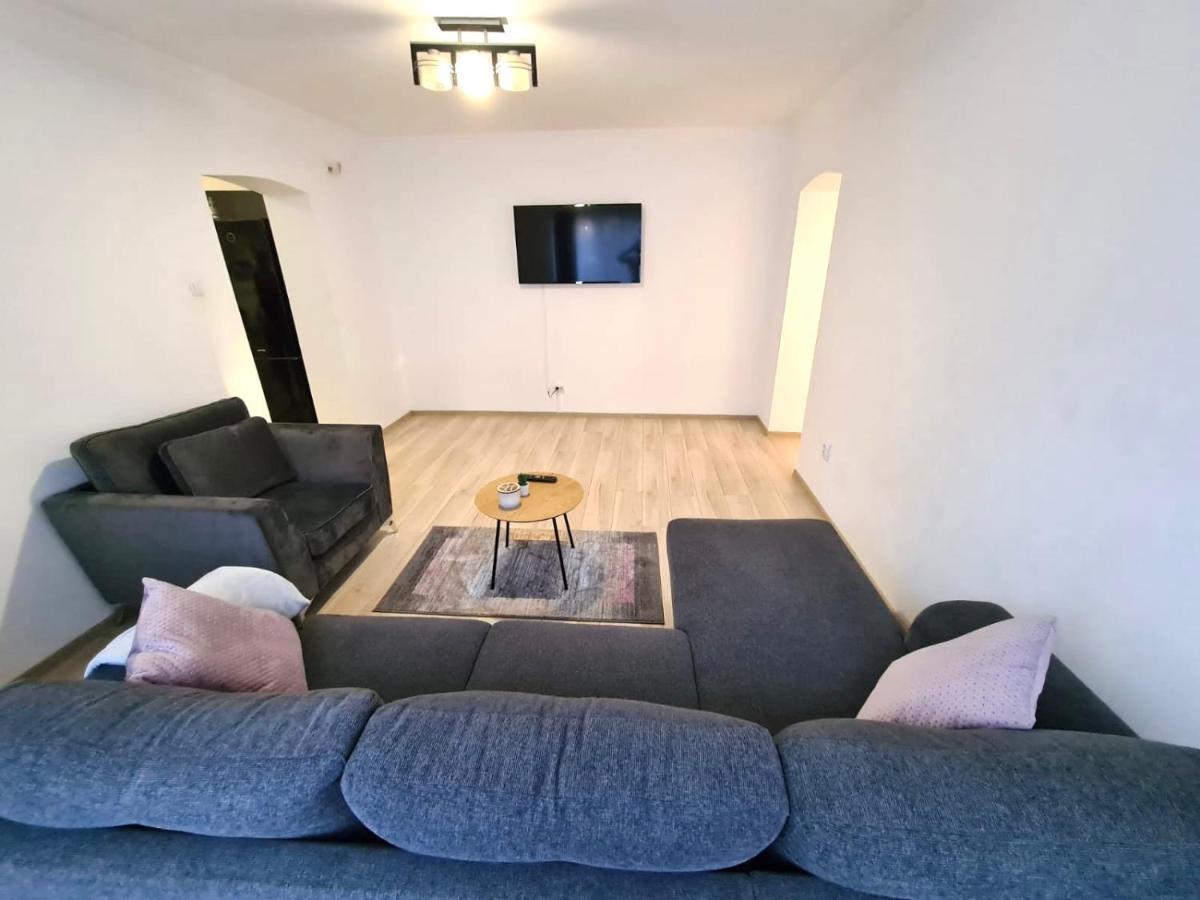 Star Apartments - Housity