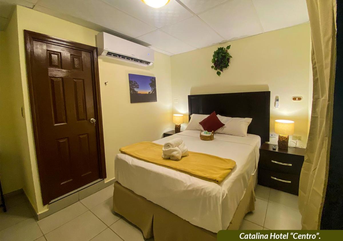 Catalina Hotel - Centro Osicala - Housity