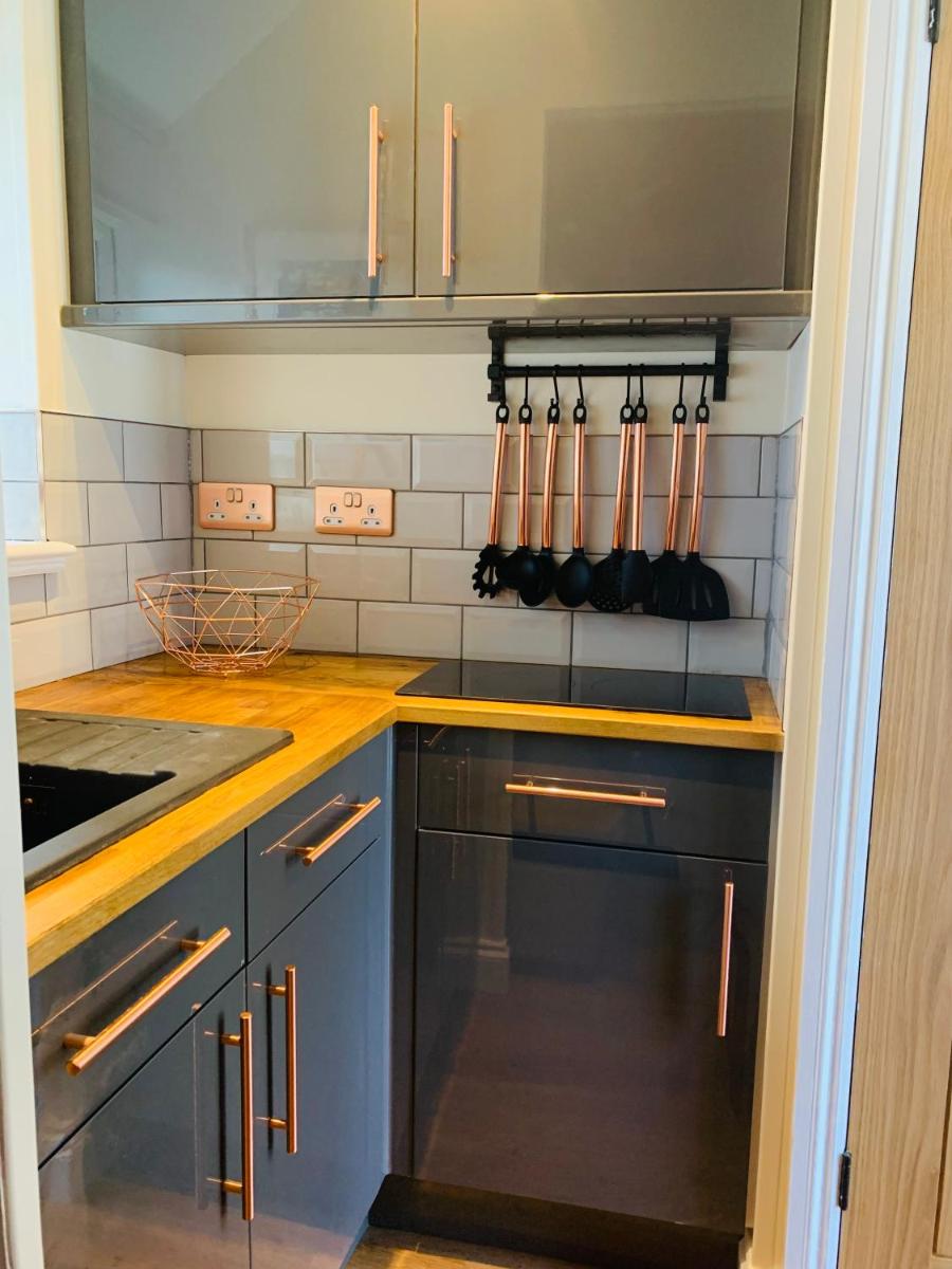 White Mermaid Cottage Anglesey Holidays - Housity