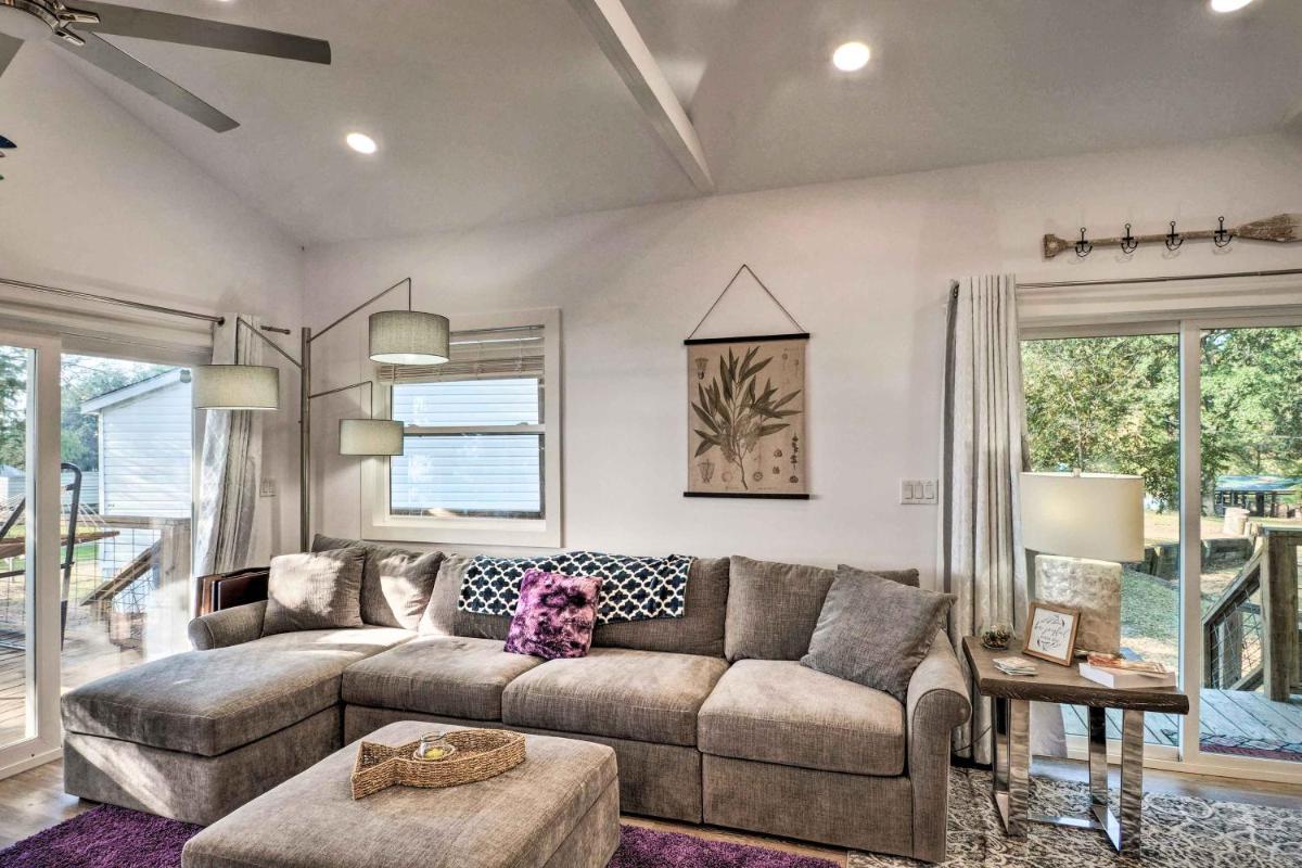 Lovely Toledo Bend Studio with Scenic Views! - Housity