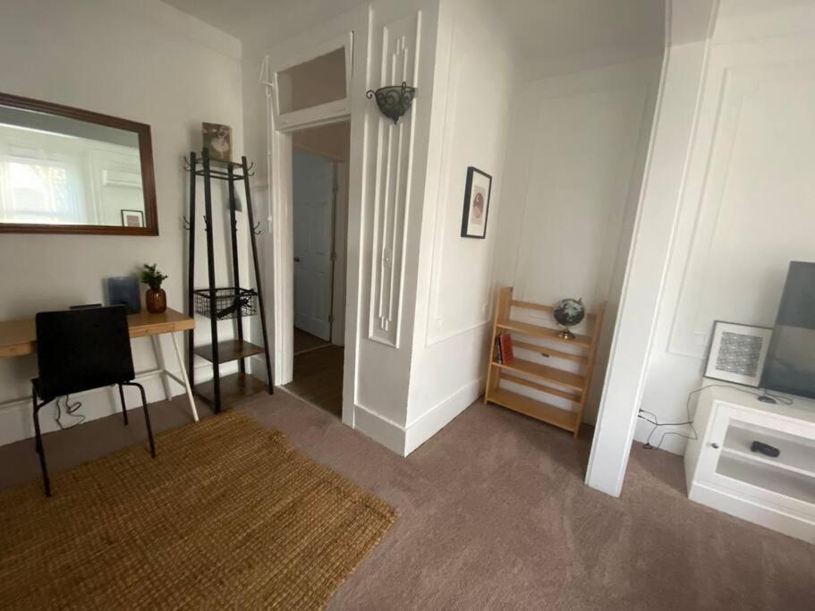 Cute 3-bedroom in Groton / Remote work! - Housity