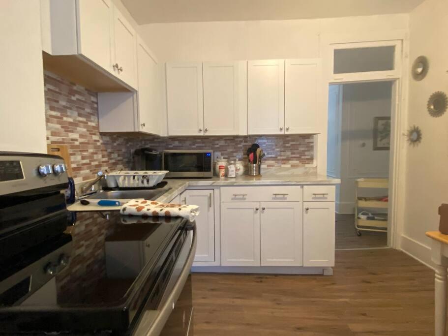 Cute 3-bedroom in Groton / Remote work! - Housity