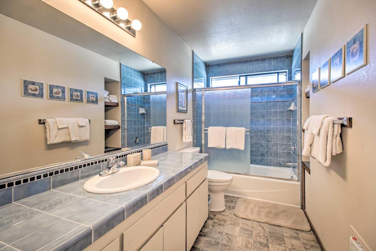 Spectacular Ocean View Retreat with Private Beach - Housity