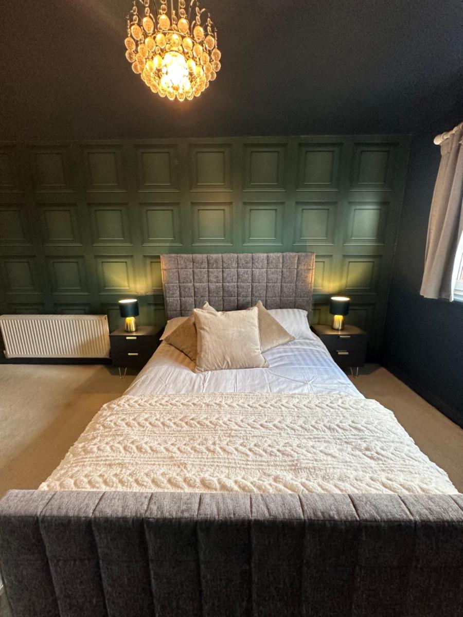 West End Luxury - 5* Apt with en-suite - Housity