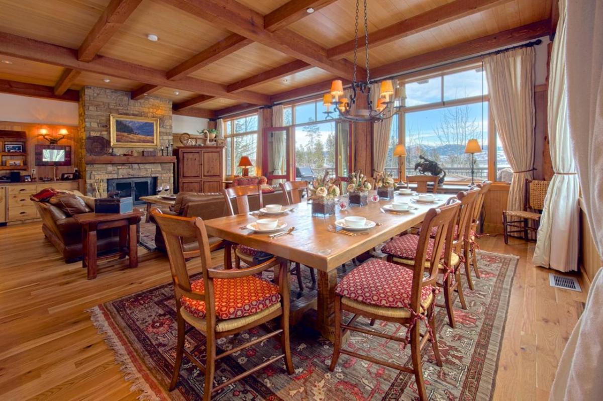 JHRL - Amazing 5-bedroom Granite Ridge Lodge #16, Hot Tub and Sweeping Views - Housity