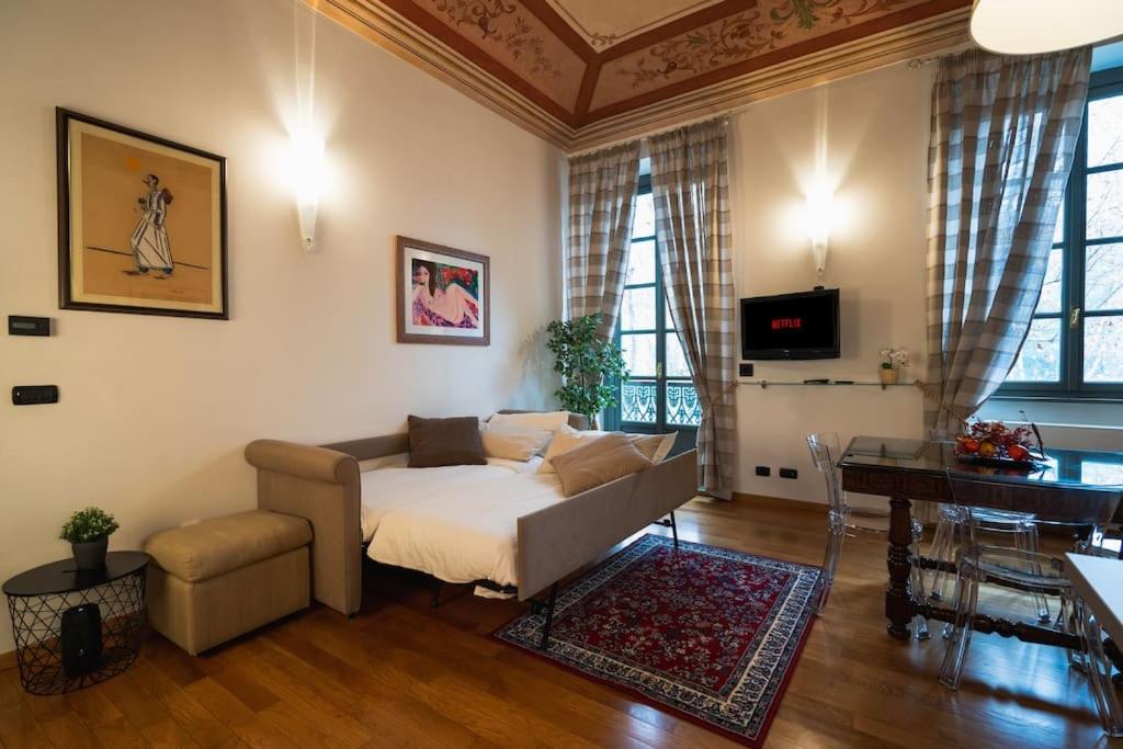 Suitetrails - [ PORTA NUOVA-CENTRO]Elegant Suite WiFi&Netflix