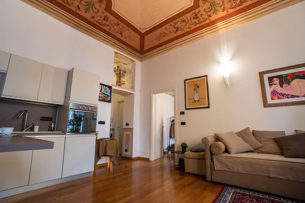 [ PORTA NUOVA-CENTRO]Elegant Suite WiFi&Netflix - Housity