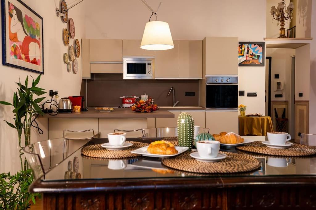 Suitetrails - [ PORTA NUOVA-CENTRO]Elegant Suite WiFi&Netflix