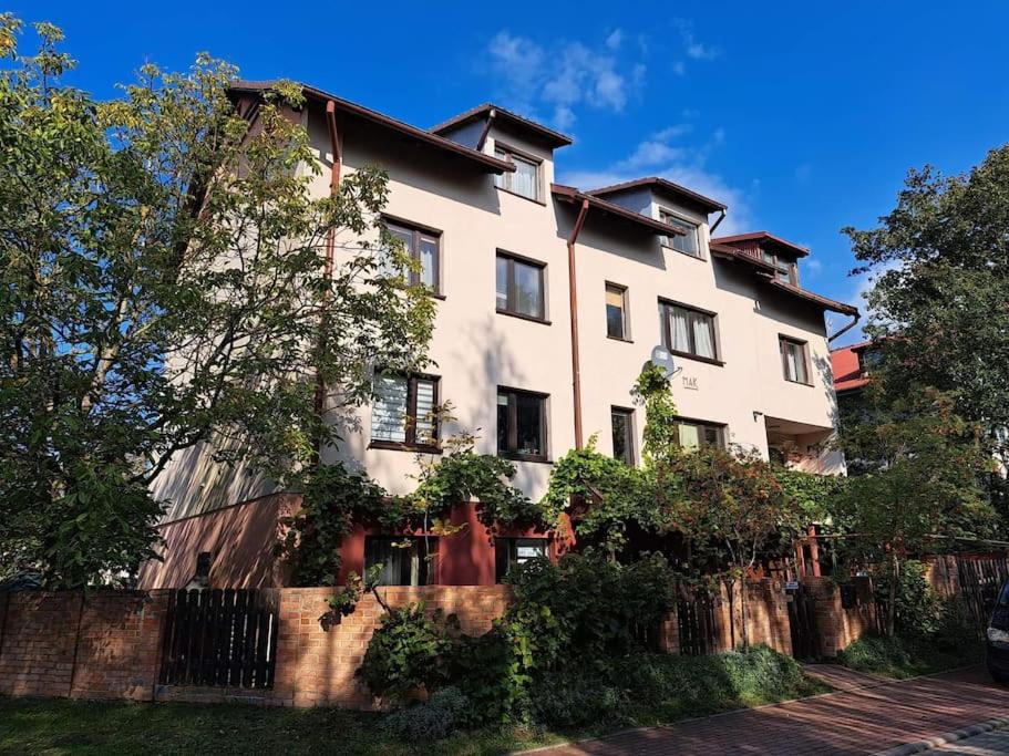 Apartamenty i Pokoje Piaskowy Mak - Housity