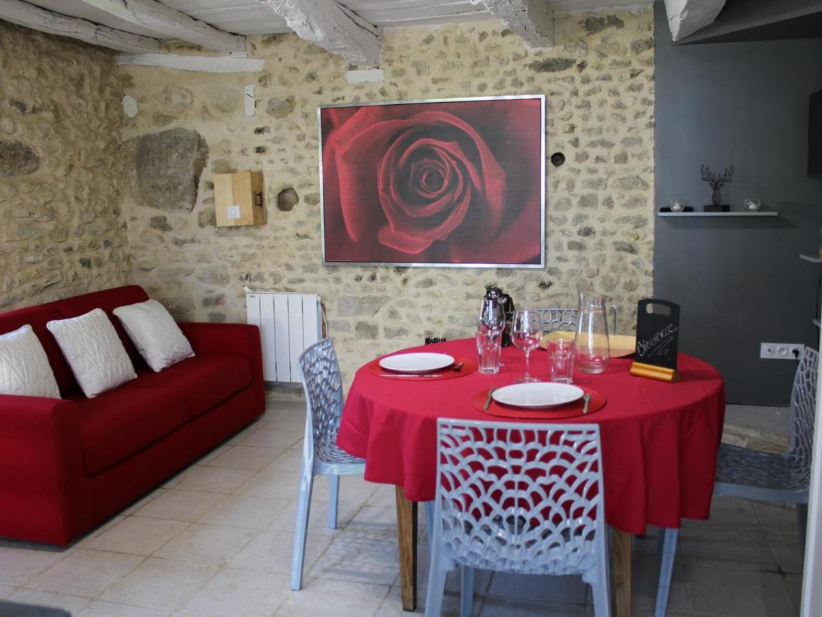 Gîte Brossac, 2 pièces, 2 personnes - FR-1-653-20 - Housity