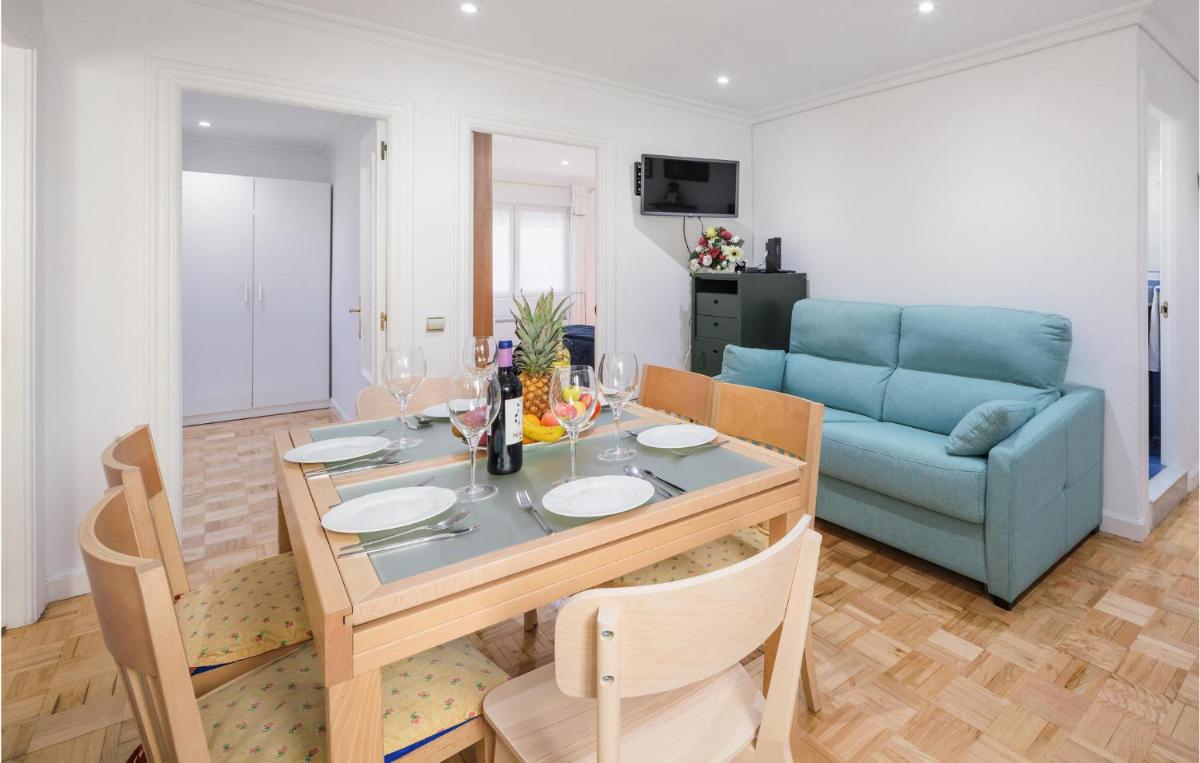 Beautiful apartment in Oviedo with 2 Bedrooms and WiFi - Housity