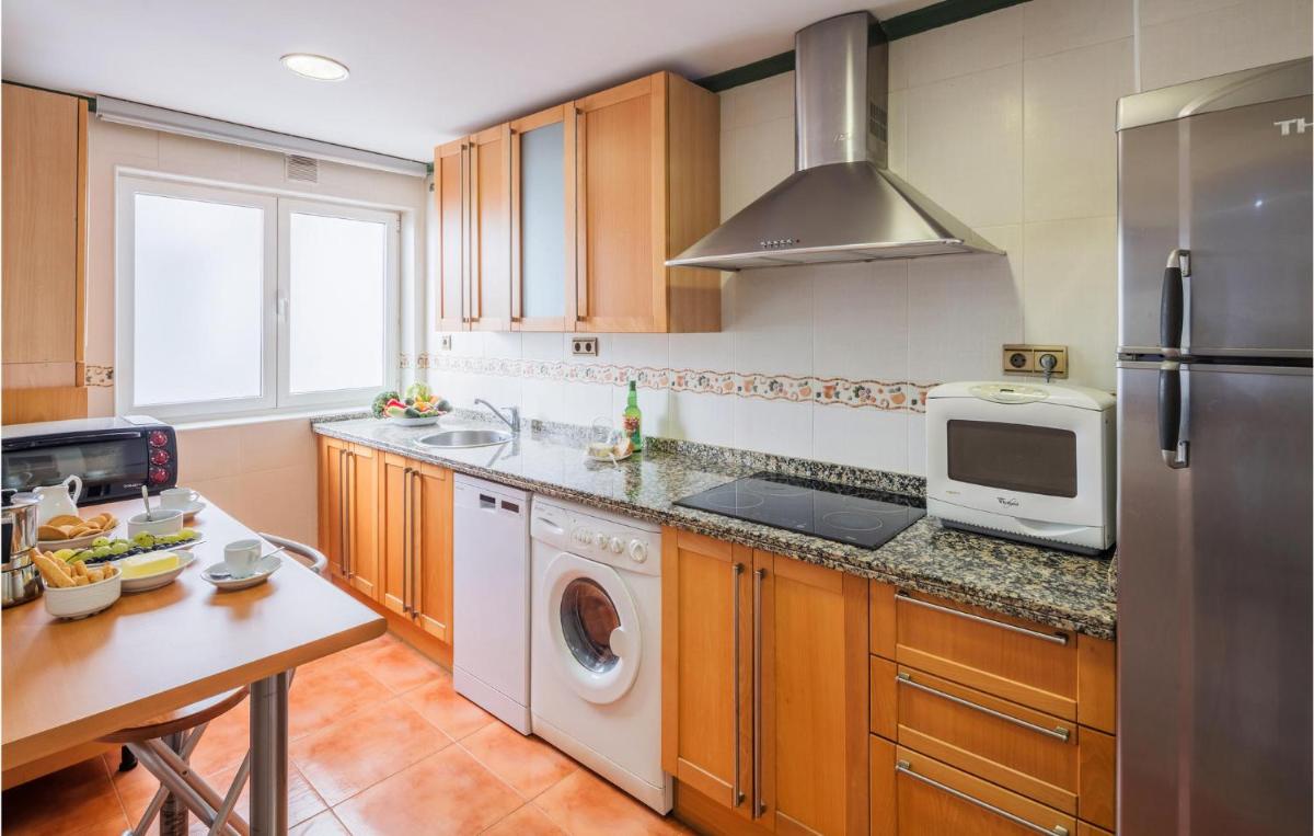 Beautiful apartment in Oviedo with 2 Bedrooms and WiFi - Housity
