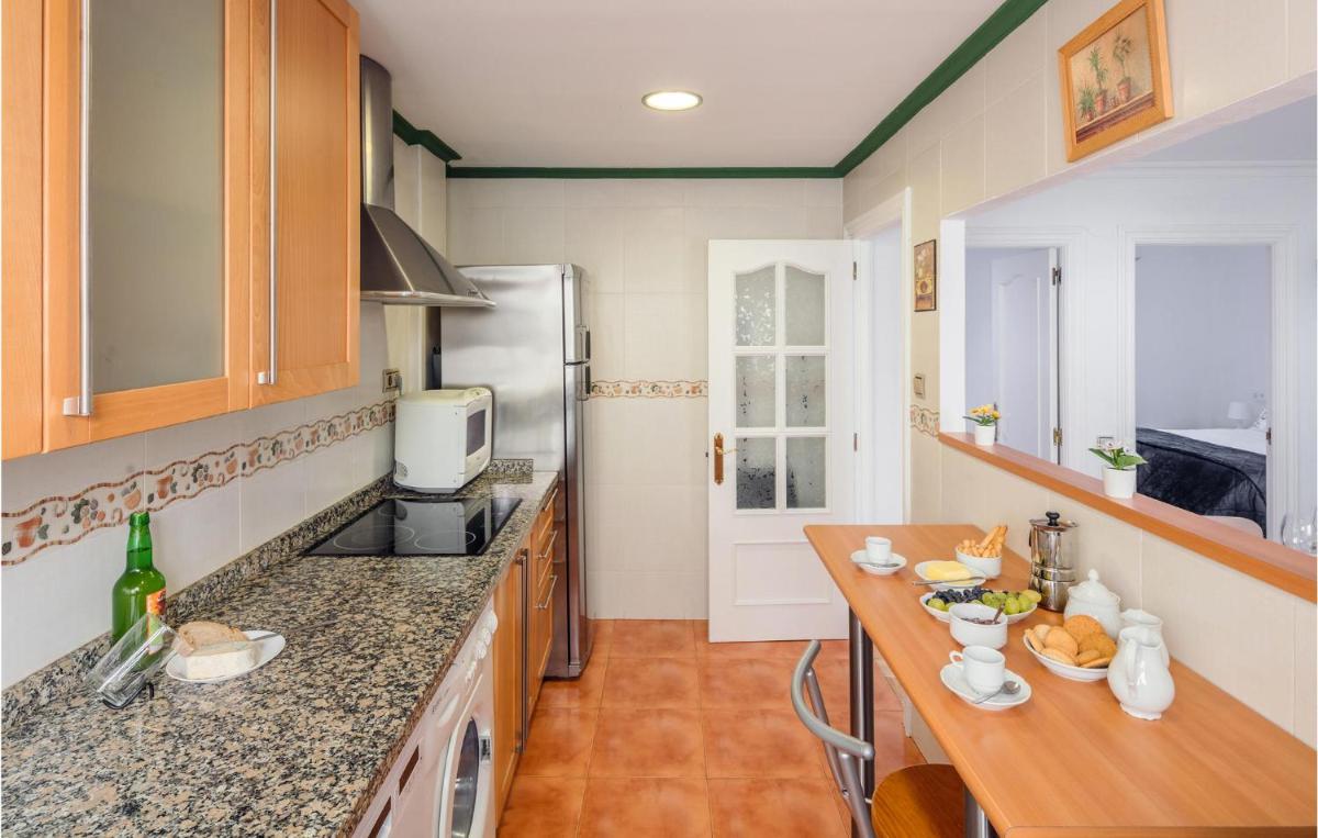 Beautiful apartment in Oviedo with 2 Bedrooms and WiFi - Housity