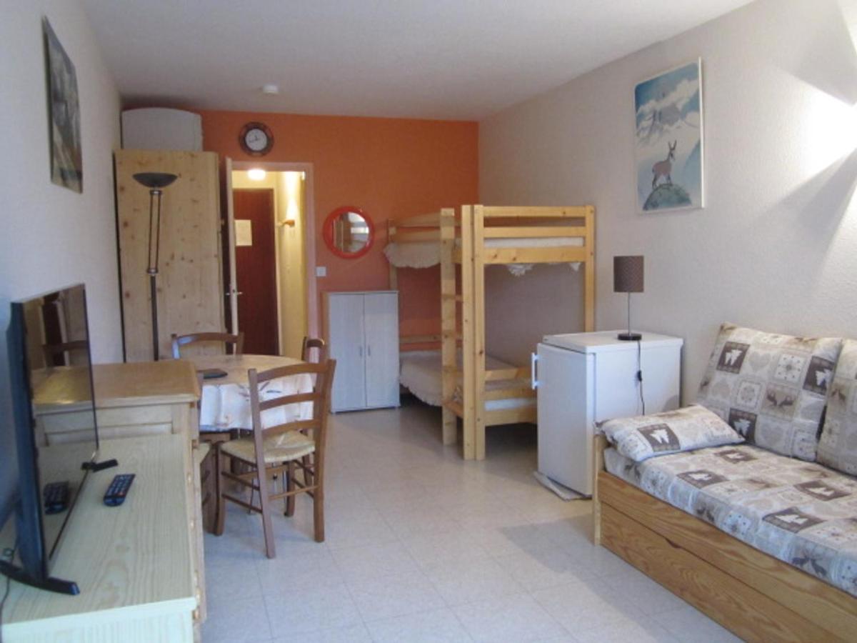 Studio pour 4 à Villard-de-Lans, exposé sud, au pied des pistes - FR-1-689-70 - Housity