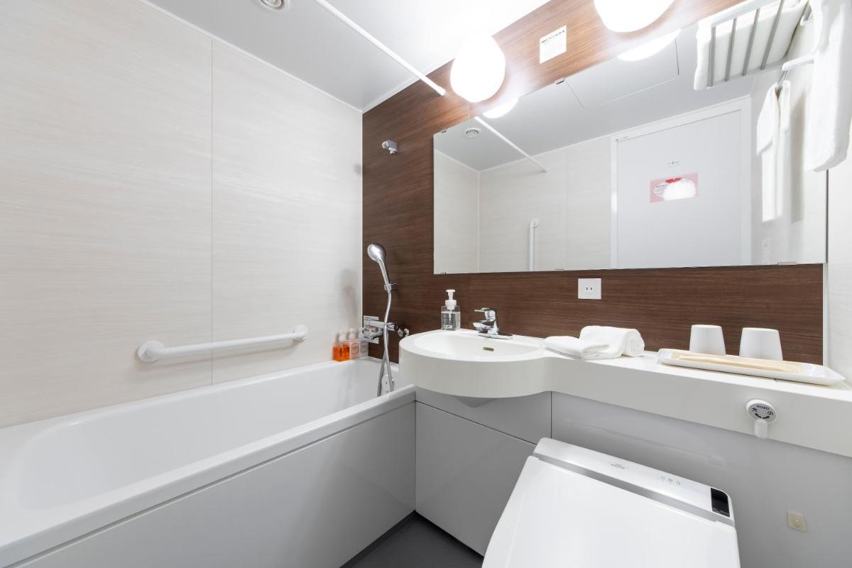 Hotel New Port Yokosuka - Housity