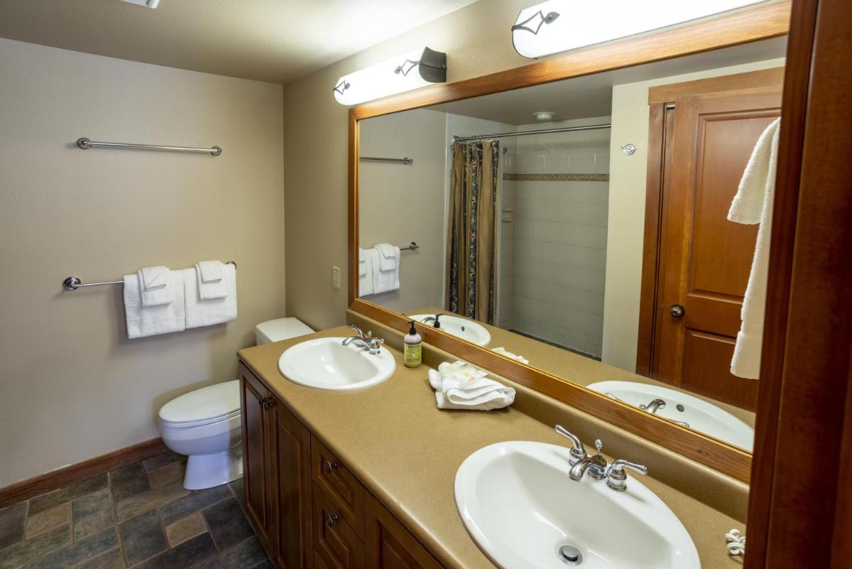 1102 - Two Bedroom Standard Eagle Springs West condo - Housity