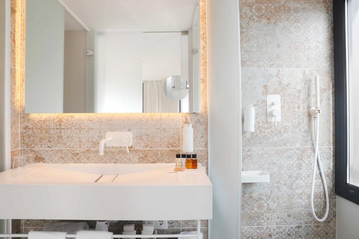 Un baño de KAKTUS Hotel Kaktus Playa - Adults Recommended