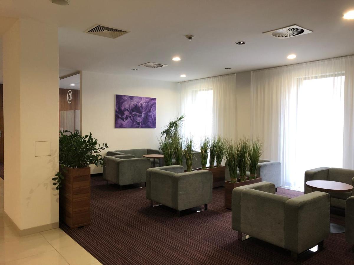 Suitetrails - Hotel Saffron
