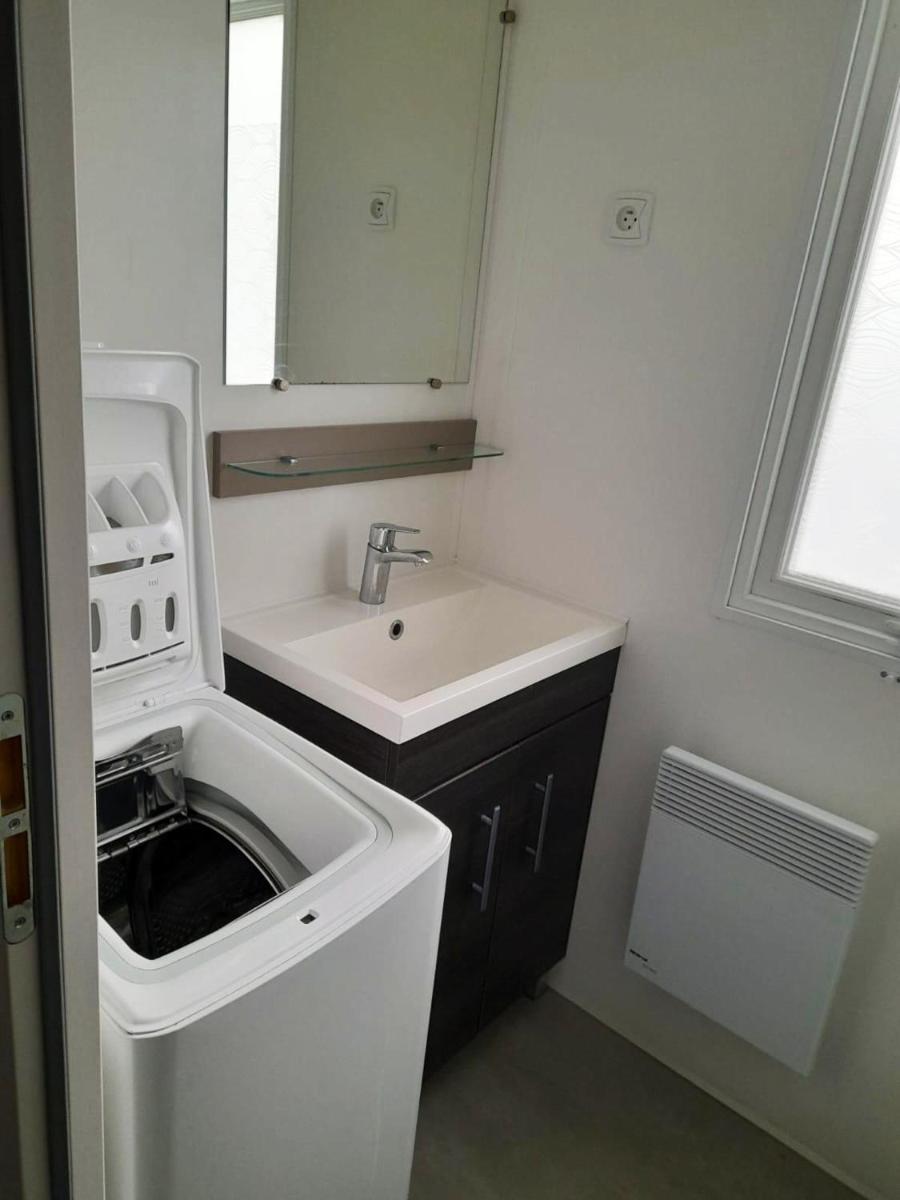 Bungalow charmant au coeur de Les Mathes avec piscine partagee - Housity