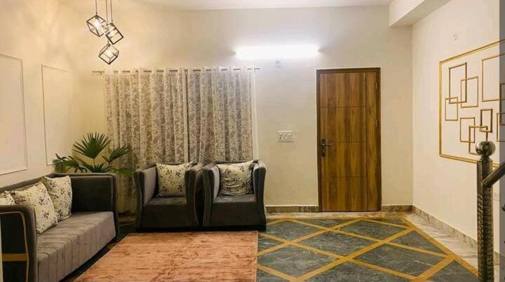 Hare krishna orchid - Housity
