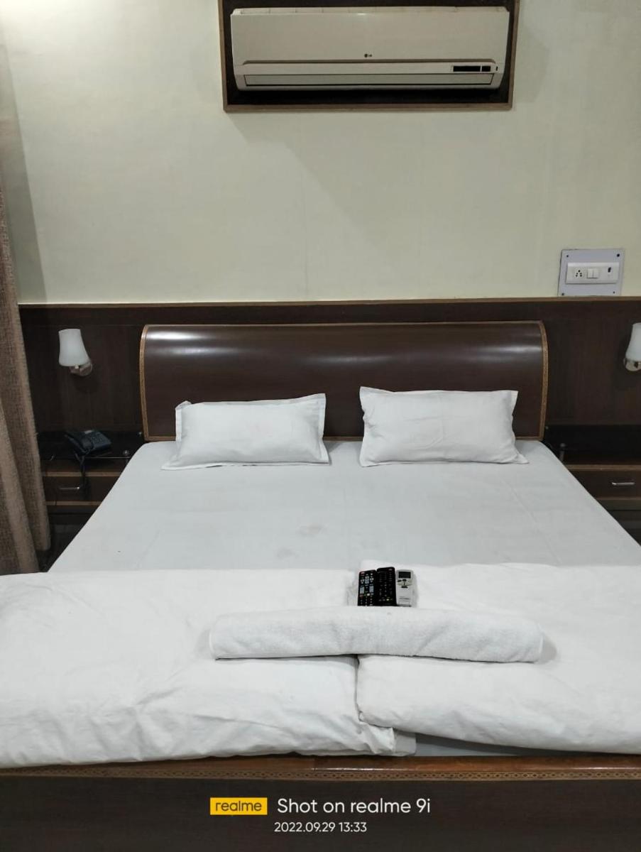Hotel Prakash Regency By WB Inn - Housity
