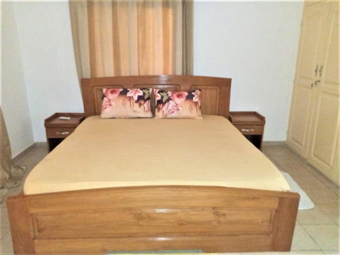 HEBERTOGO Soviepe, Appartement 3 chambres salon - Housity