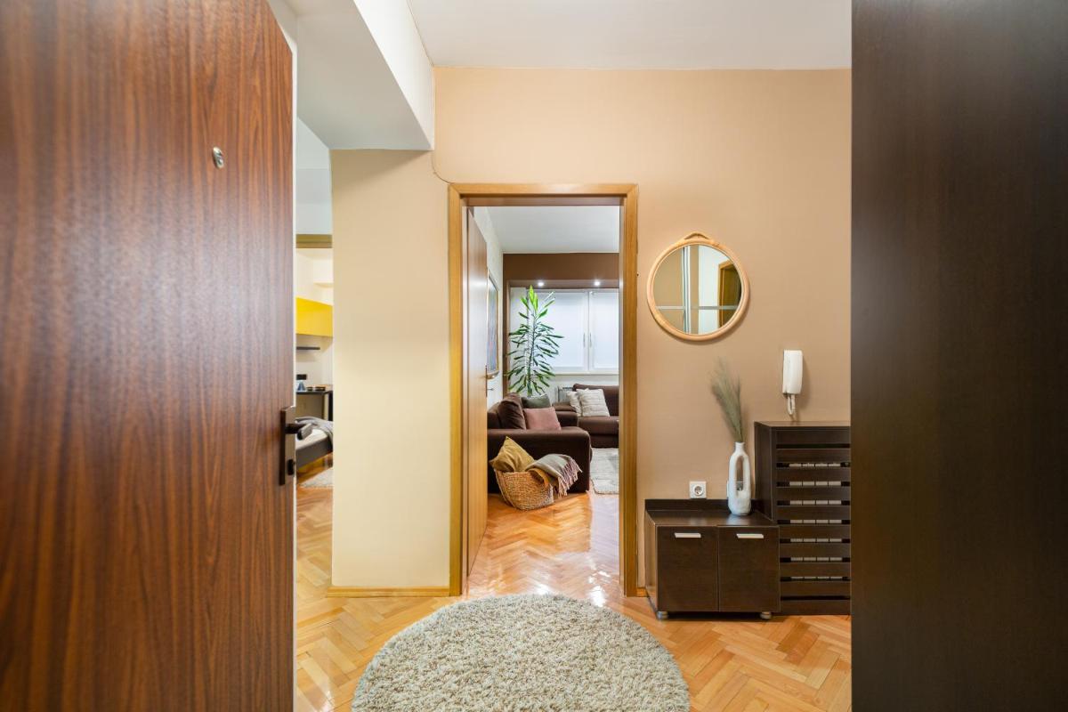 Suitetrails - Capital Apartment Skopje