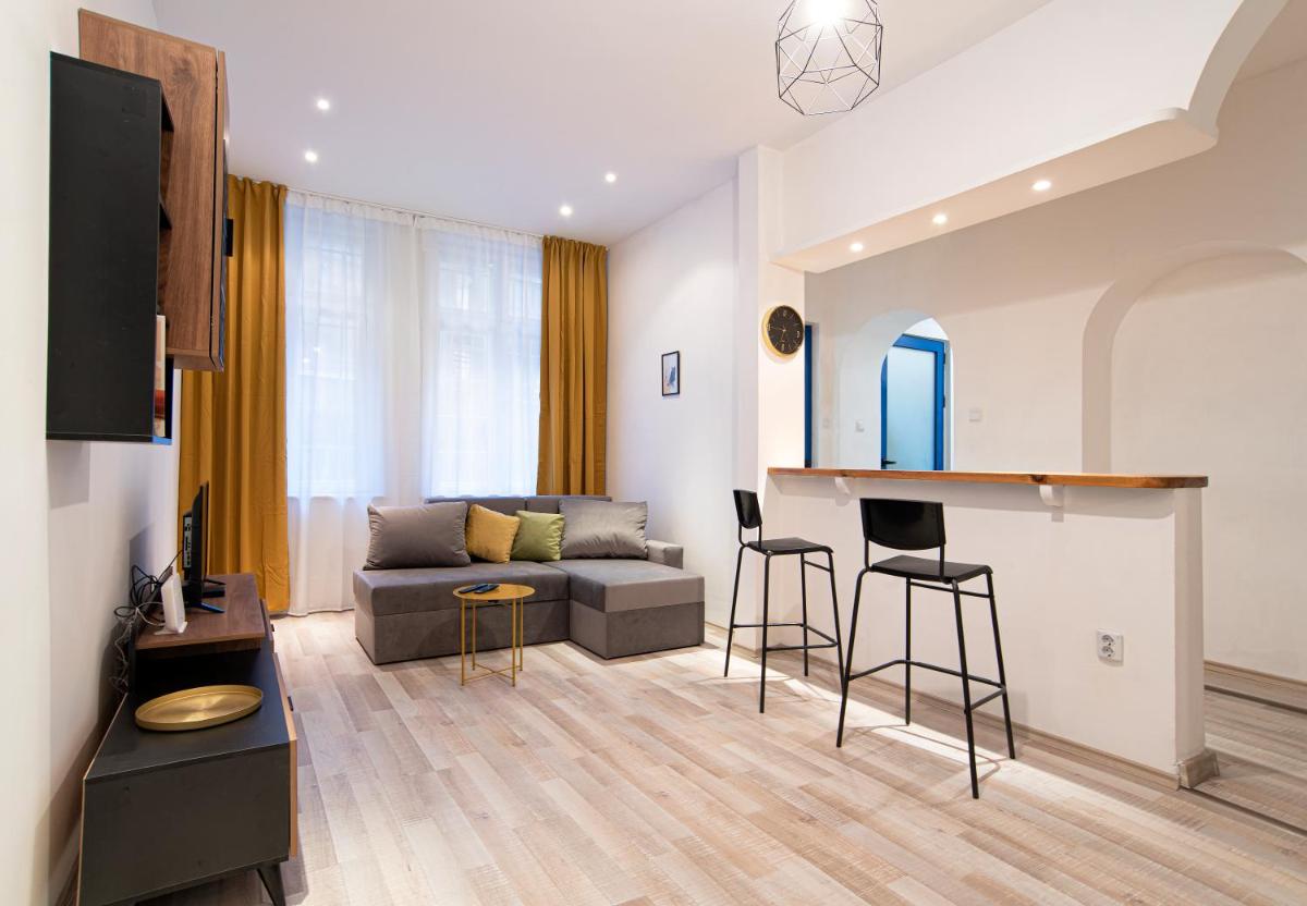 Bilyana's 1 Bedroom Central Apartment - Housity