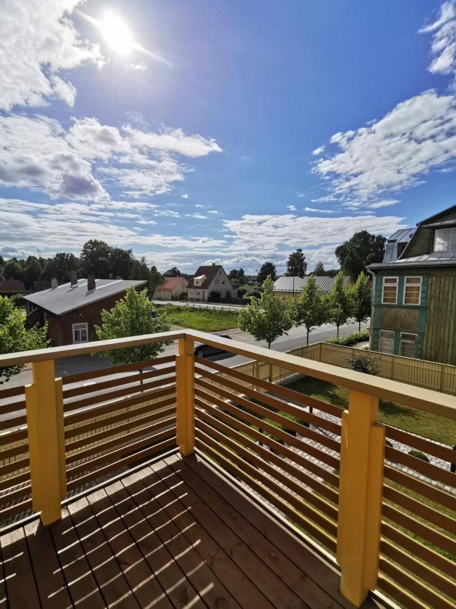 Tamula Yellow House apartment - Housity